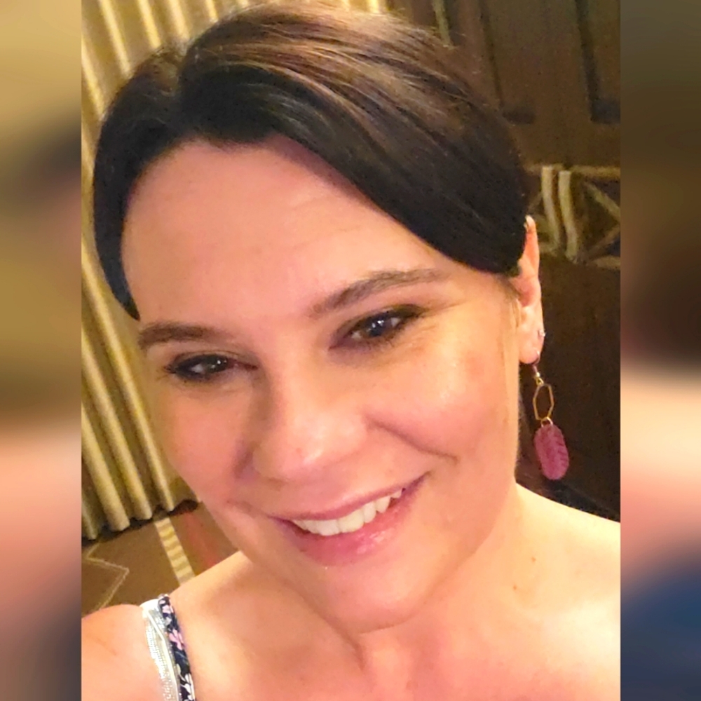 Meet your Posher, Leana